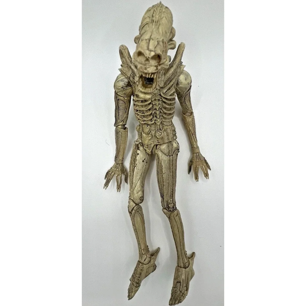 NECA Aliens Series 7 Xenomorph Prototype Suit 9